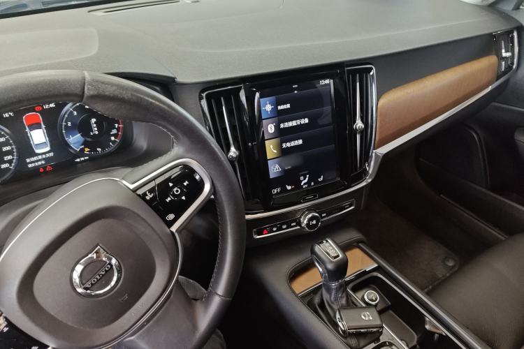 Used Volvo S90 2018 T5 Zhiya Edition Center Console