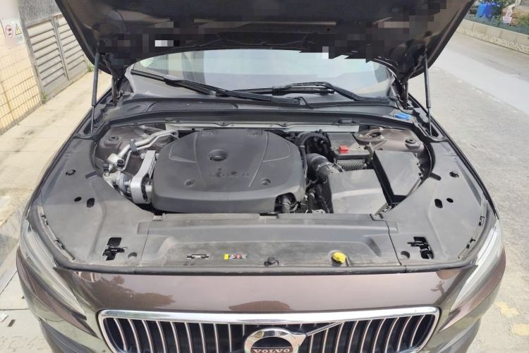 Used Volvo S90 2018 T4 Zhiyi Edition Engine Bay