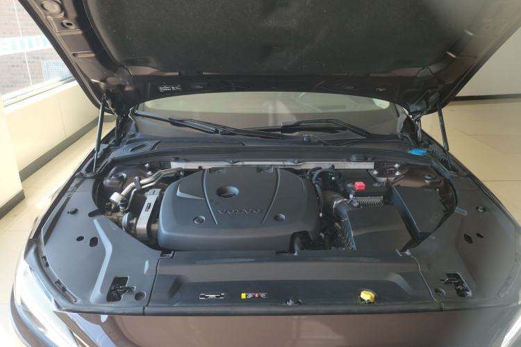Used Volvo S90 2018 T5 Prestige Edition Engine Bay