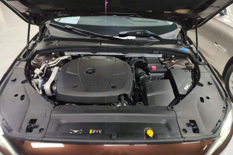 Used Volvo S90 2018 T4 Zhiyuan Edition Engine Bay