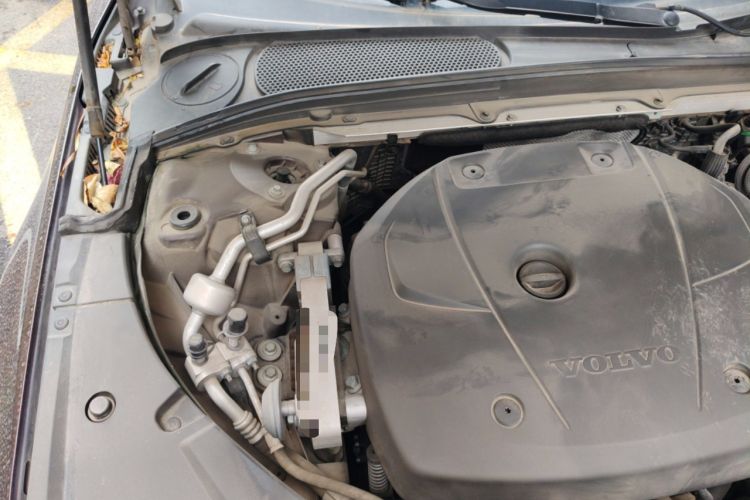 Used Volvo S90 2018 T5 Zhiyuan Edition Engine Bay Right