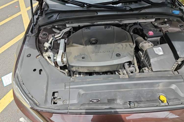 Used Volvo S90 2018 T5 Zhiya Edition Engine Bay Right