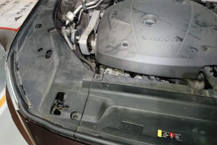 Used Volvo S90 2018 T5 Zhiyuan Edition Engine Bay Right