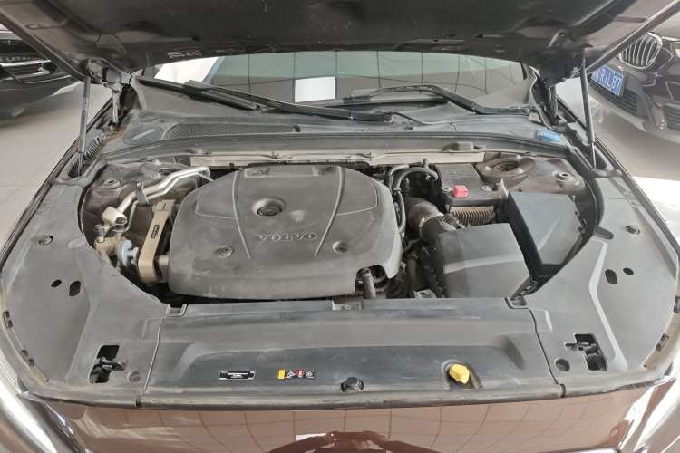 Used Volvo S90 2018 T5 Zhiya Edition Engine Bay