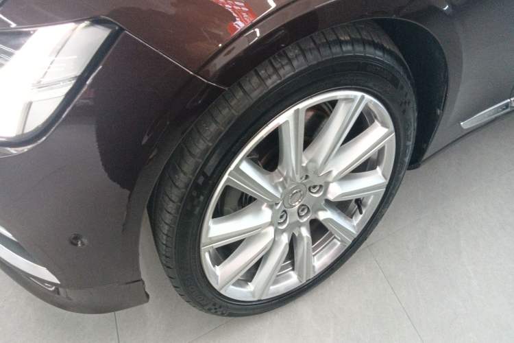 Used Volvo S90 2018 T5 Prestige Edition Exterior 7
