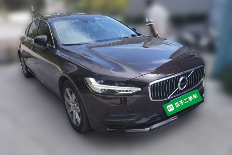 Used Volvo S90 2018 T4 Zhiyi Edition Front Right 45 Deg