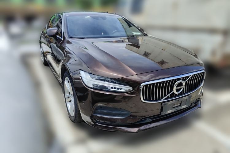 Used Volvo S90 2018 T4 Zhiyuan Edition Front Right 45 Deg