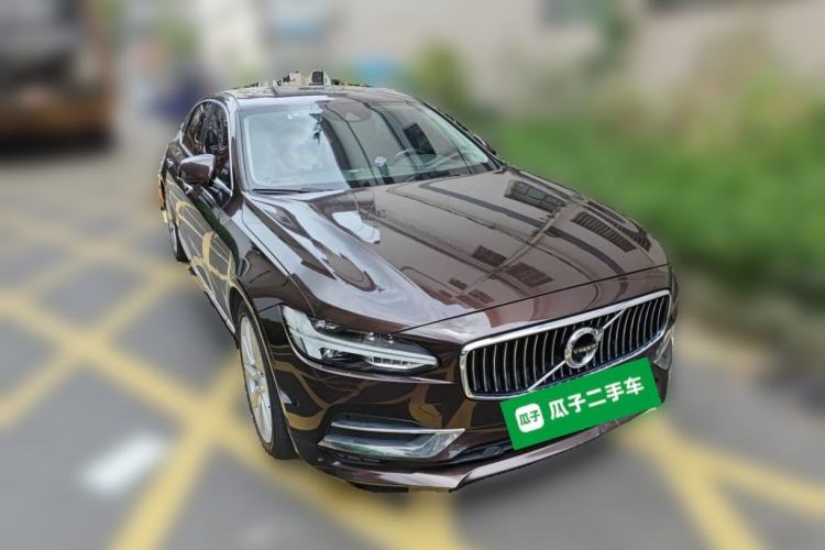Used Volvo S90 2018 T5 Zhiya Edition Front Right 45 Deg
