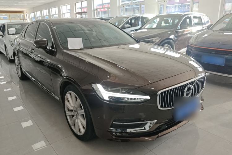 Used Volvo S90 2018 T5 Zhiya Edition Front Right 45 Deg