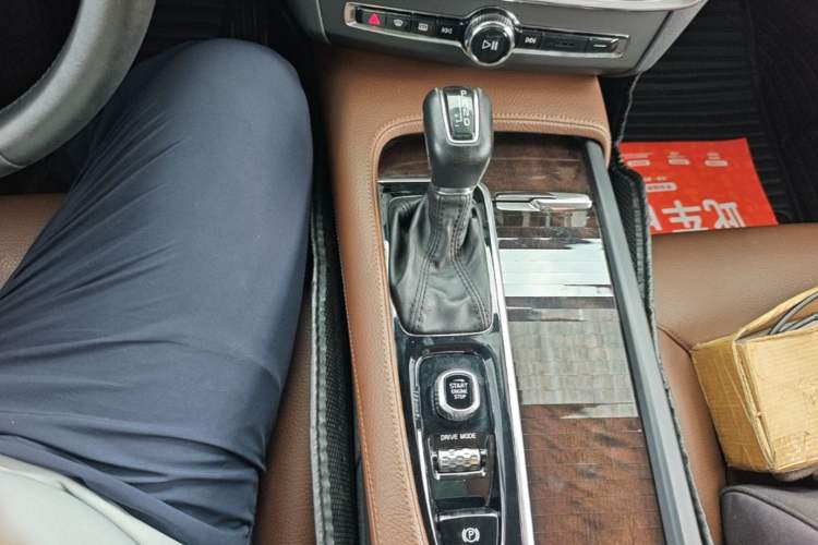 Used Volvo S90 2018 T4 Zhiyuan Edition Gear Lever