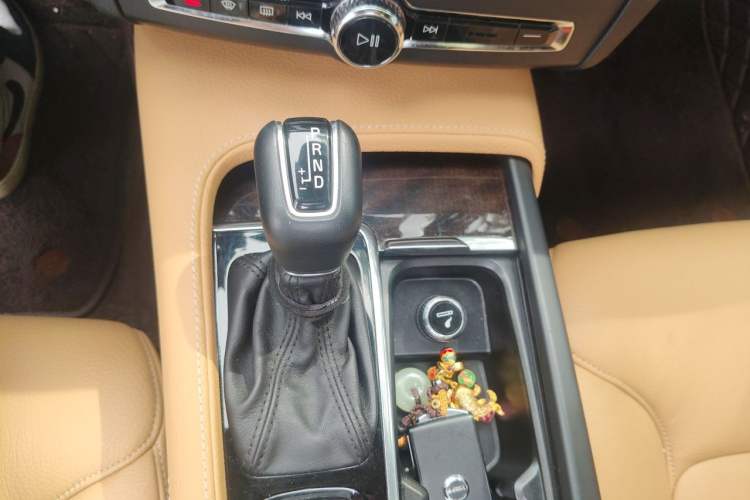 Used Volvo S90 2018 T4 Zhiyuan Edition Gear Lever