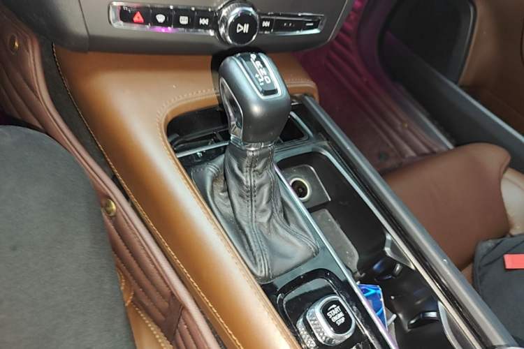 Used Volvo S90 2018 T5 Prestige Edition Gear Lever
