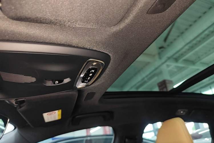 Used Volvo S90 2018 T5 Prestige Edition Headliner