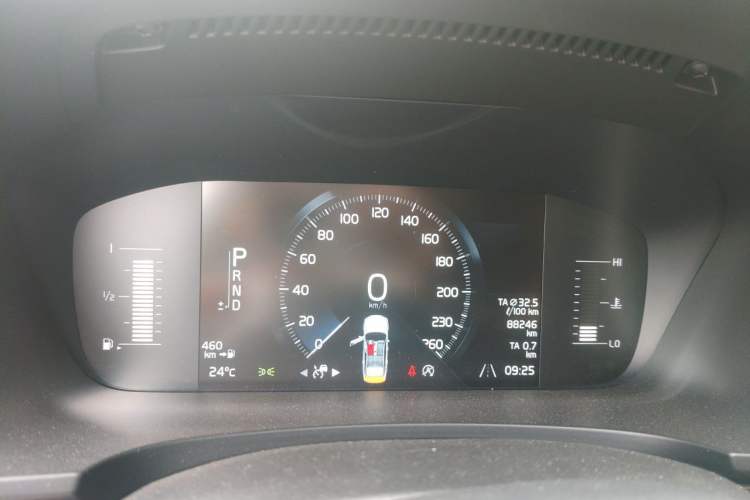 Used Volvo S90 2018 T4 Zhiyuan Edition Instrument Cluster