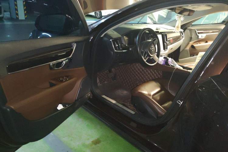 Used Volvo S90 2018 T4 Zhiyuan Edition Interior 3