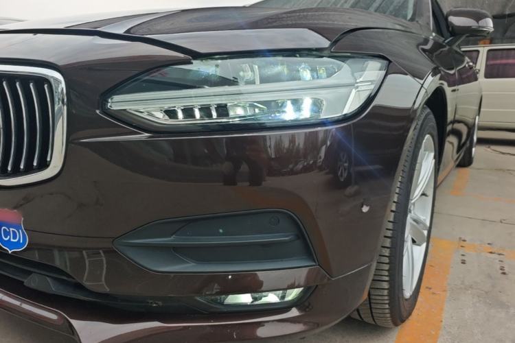 Used Volvo S90 2018 T4 Zhiyuan Edition Left Front Headlight