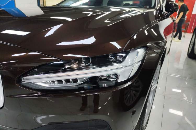 Used Volvo S90 2018 T4 Zhiyuan Edition Left Front Headlight
