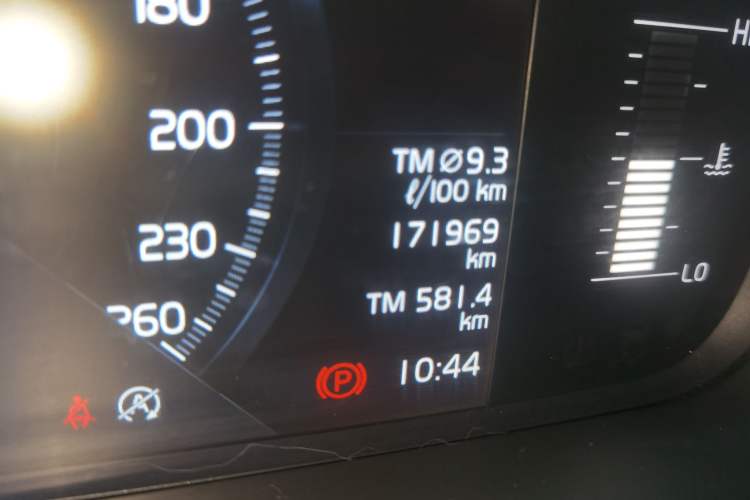 Used Volvo S90 2018 T4 Zhiyi Edition Odometer Close Up