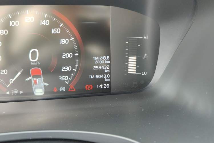 Used Volvo S90 2018 T4 Zhiyuan Edition Odometer Close Up