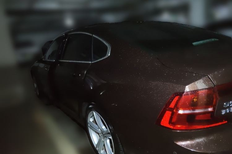 Used Volvo S90 2018 T4 Zhiyuan Edition Rear Left 45 Deg