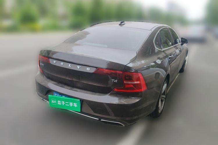 Used Volvo S90 2018 T4 Zhiyuan Edition Rear Right 45 Deg