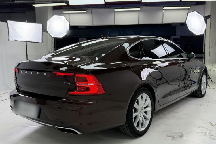 Used Volvo S90 2018 T5 Zhiyuan Edition Rear Right 45 Deg