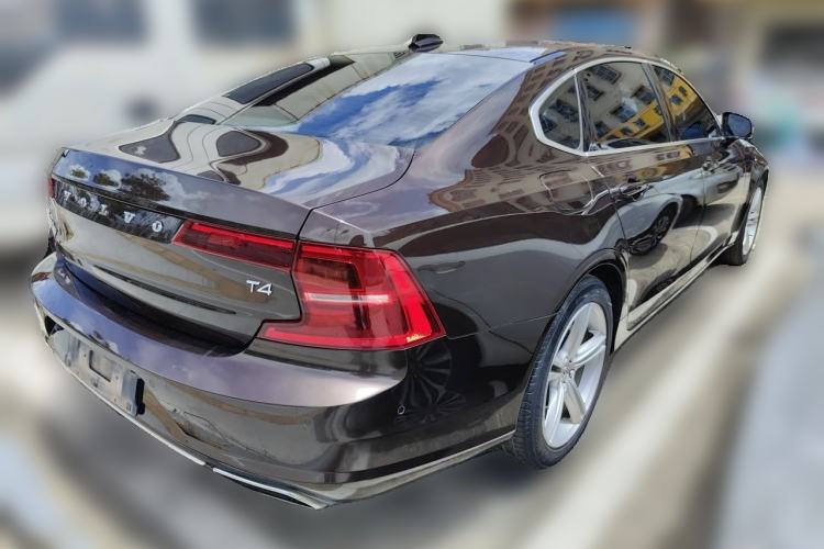 Used Volvo S90 2018 T4 Zhiyuan Edition Rear Right 45 Deg
