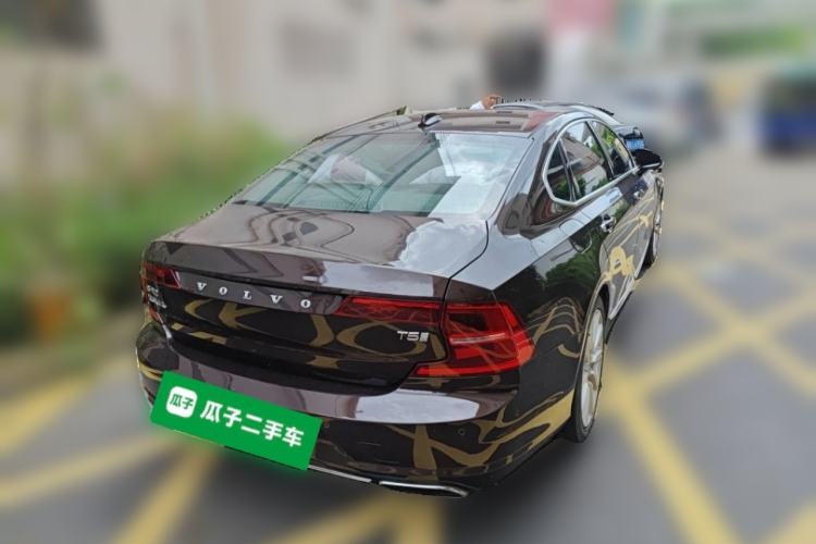 Used Volvo S90 2018 T5 Zhiya Edition Rear Right 45 Deg