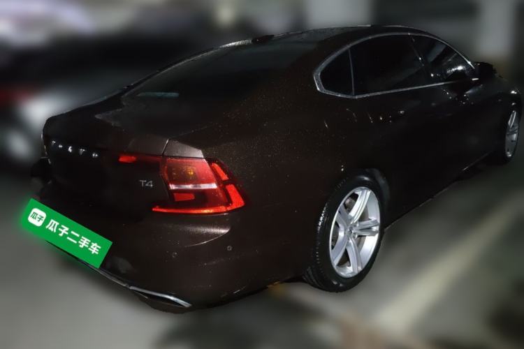 Used Volvo S90 2018 T4 Zhiyuan Edition Rear Right 45 Deg