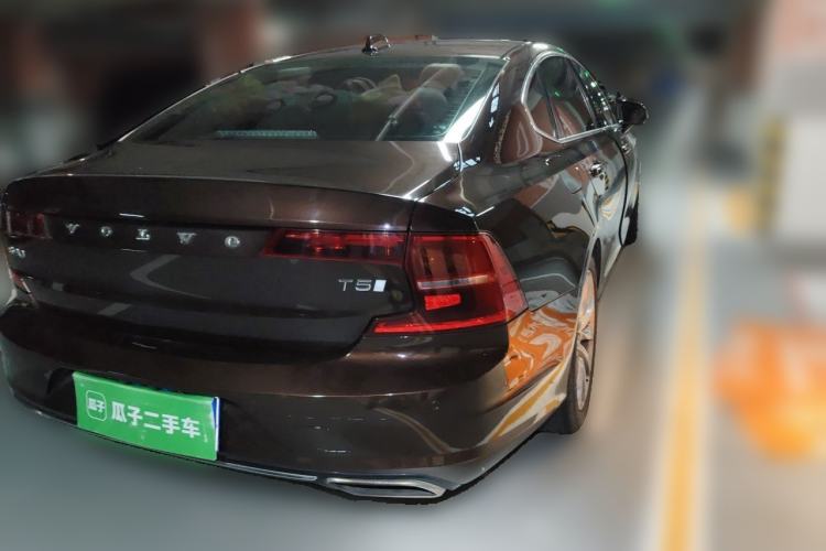 Used Volvo S90 2018 T5 Zhiyuan Edition Rear Right 45 Deg