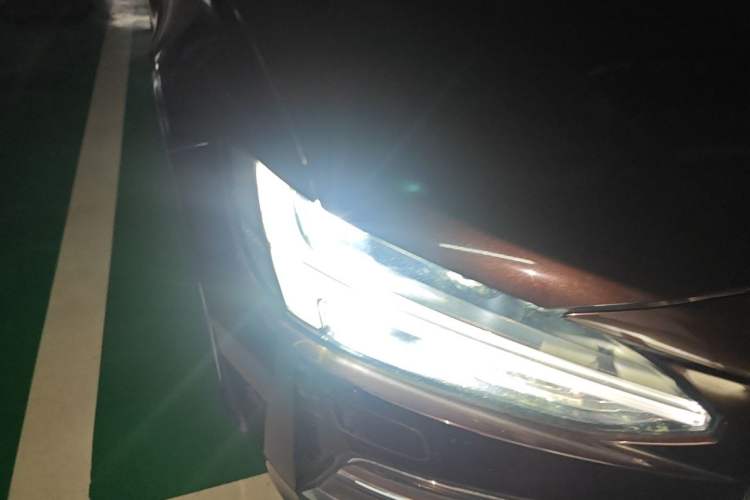 Used Volvo S90 2018 T5 Prestige Edition Right Front Headlight