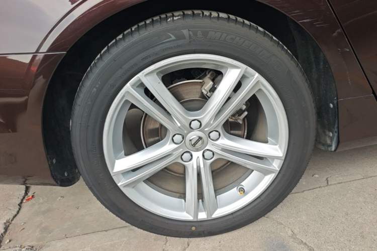 Used Volvo S90 2018 T4 Zhiyuan Edition Right Rear Wheel Hub