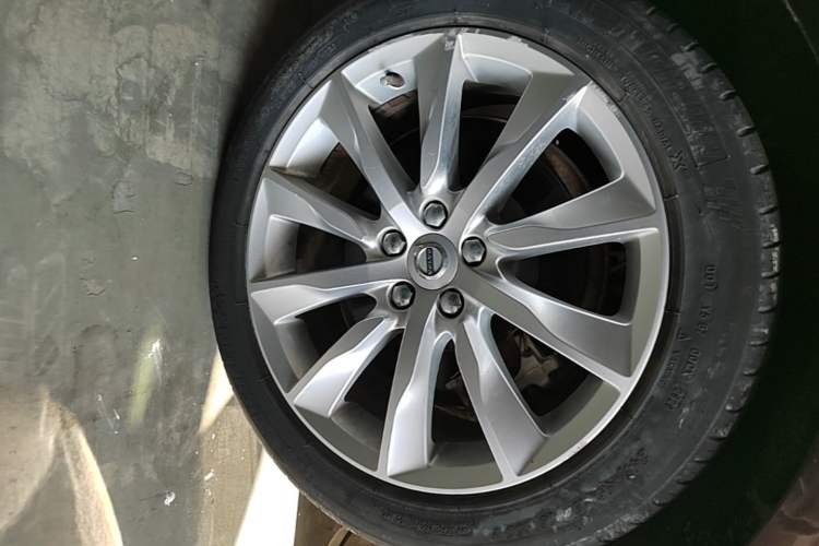 Used Volvo S90 2018 T5 Zhiyuan Edition Right Rear Wheel Hub