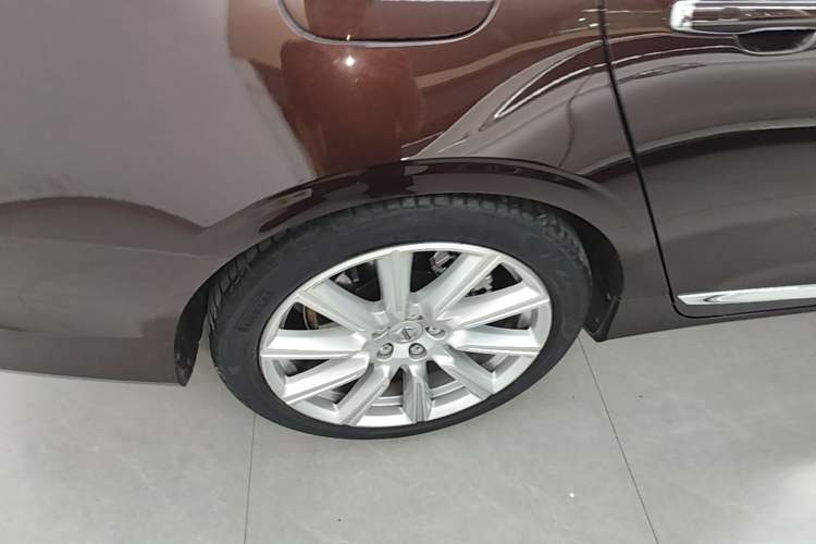 Used Volvo S90 2018 T5 Prestige Edition Right Rear Wheel Hub