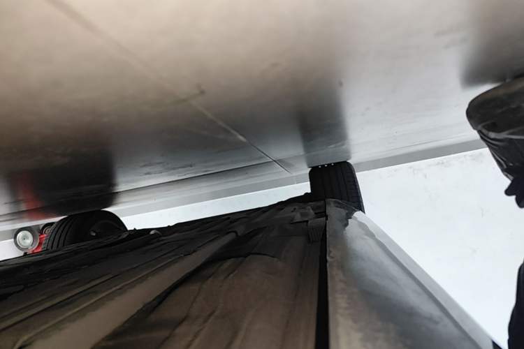 Used Volvo S90 2018 T5 Prestige Edition Right Side Sill