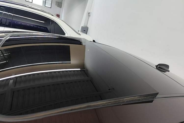 Used Volvo S90 2018 T5 Prestige Edition Roof