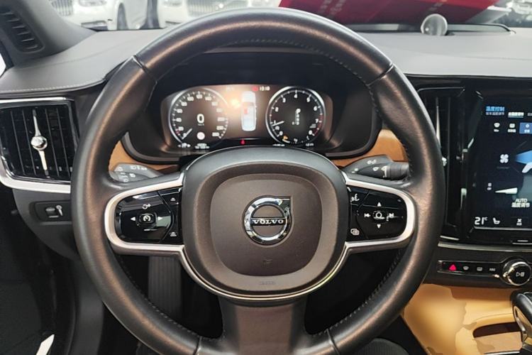 Used Volvo S90 2018 T5 Prestige Edition Steering Wheel