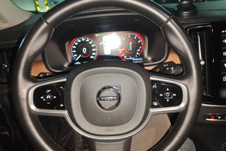 Used Volvo S90 2018 T5 Prestige Edition Steering Wheel