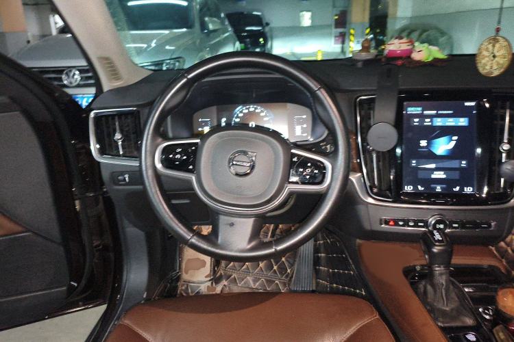 Used Volvo S90 2018 T4 Zhiyuan Edition Steering Wheel