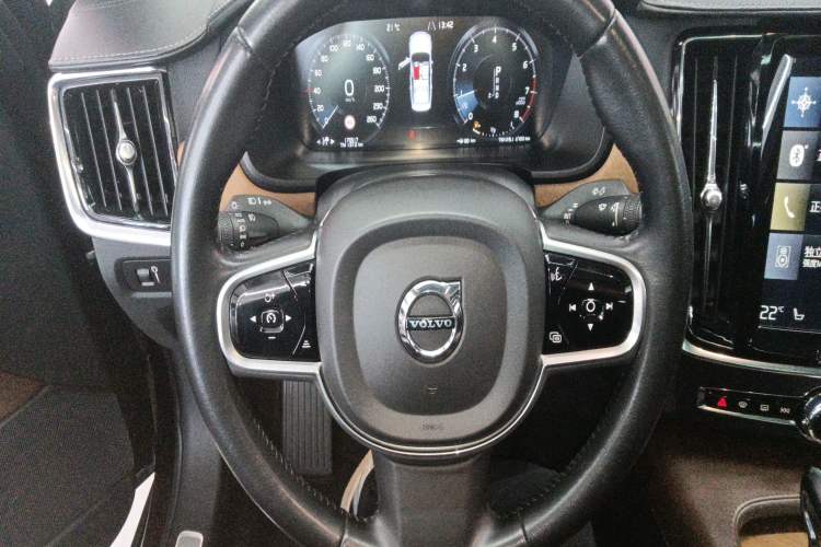 Used Volvo S90 2018 T5 Prestige Edition Steering Wheel