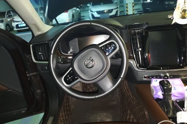 Used Volvo S90 2018 T4 Zhiyuan Edition Steering Wheel