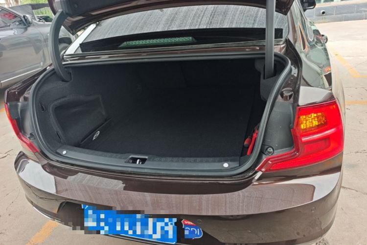 Used Volvo S90 2018 T4 Zhiyuan Edition Trunk