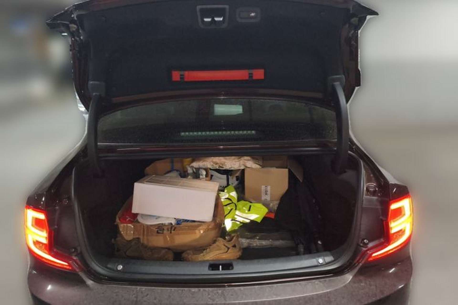 Used Volvo S90 2018 T4 Zhiyuan Edition Trunk