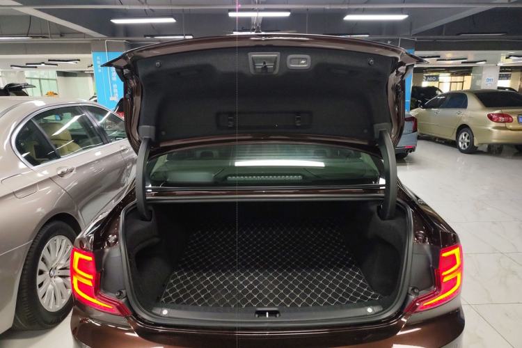 Used Volvo S90 2018 T4 Zhiyuan Edition Trunk