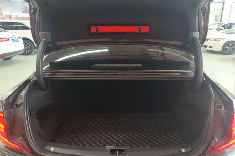 Used Volvo S90 2018 T5 Zhiyuan Edition Trunk