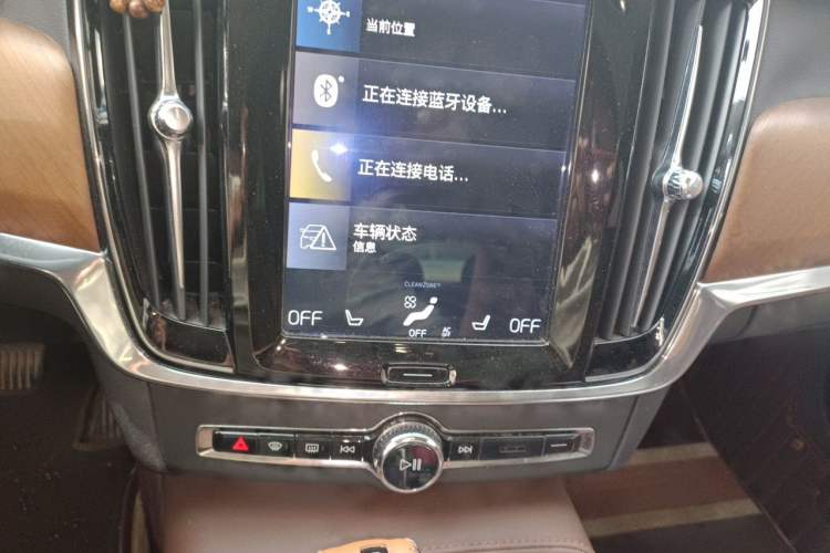 Used Volvo S90 2018 T5 Prestige Edition Audio And AC Panel