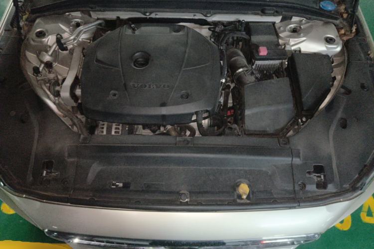 Used Volvo S90 2018 T4 Zhiyuan Edition Engine Bay