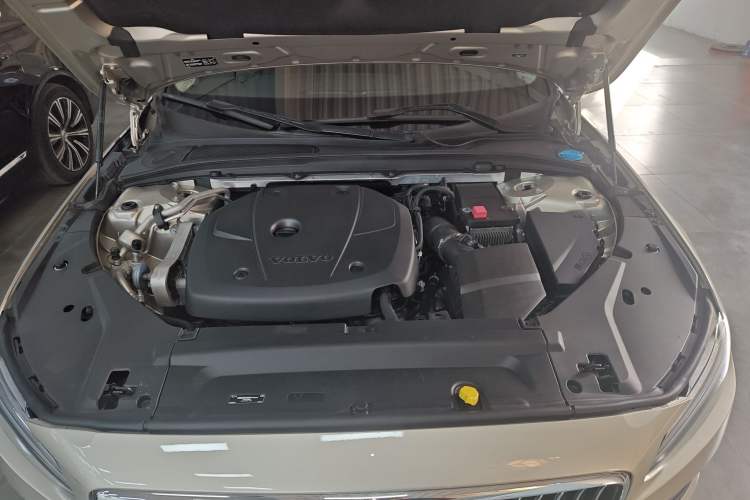 Used Volvo S90 2018 T5 Zhiyuan Edition Engine Bay