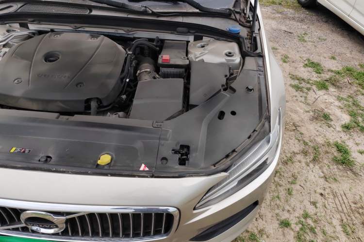 Used Volvo S90 2018 T4 Zhiyuan Edition Engine Bay Left