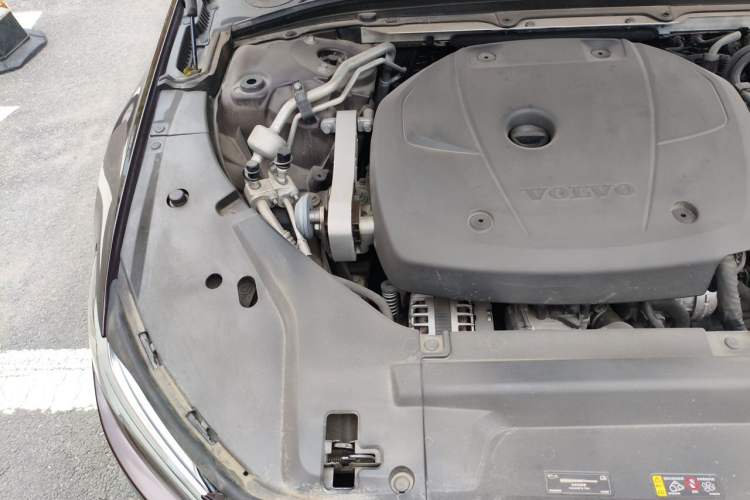 Used Volvo S90 2018 T5 Zhiya Edition Engine Bay Right